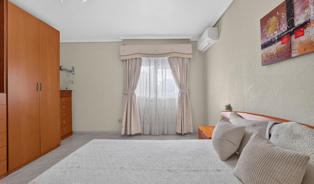 Reventa - Apartamento / Piso - Torrevieja - torrevieja