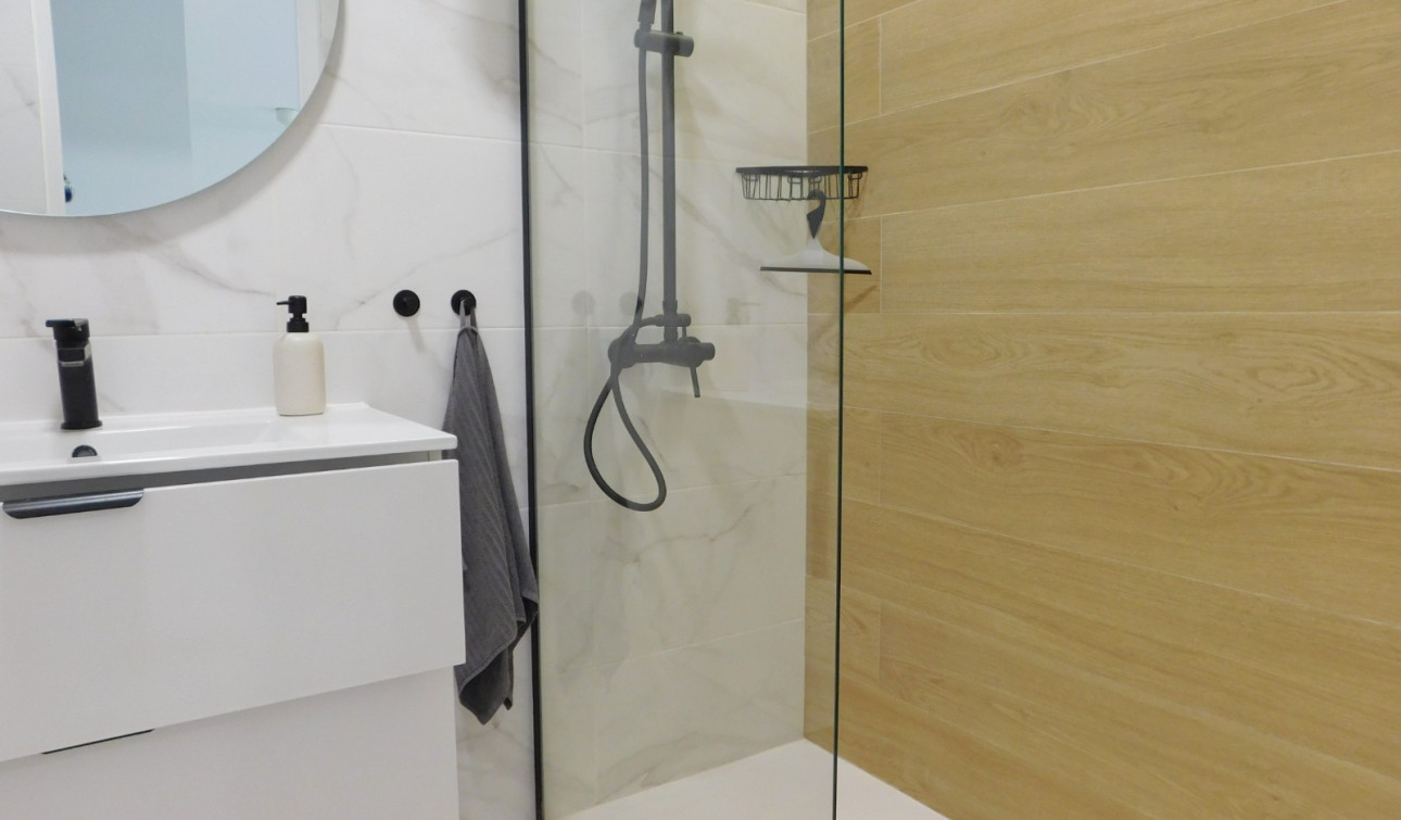 Reventa - Apartamento / Piso - Torrevieja