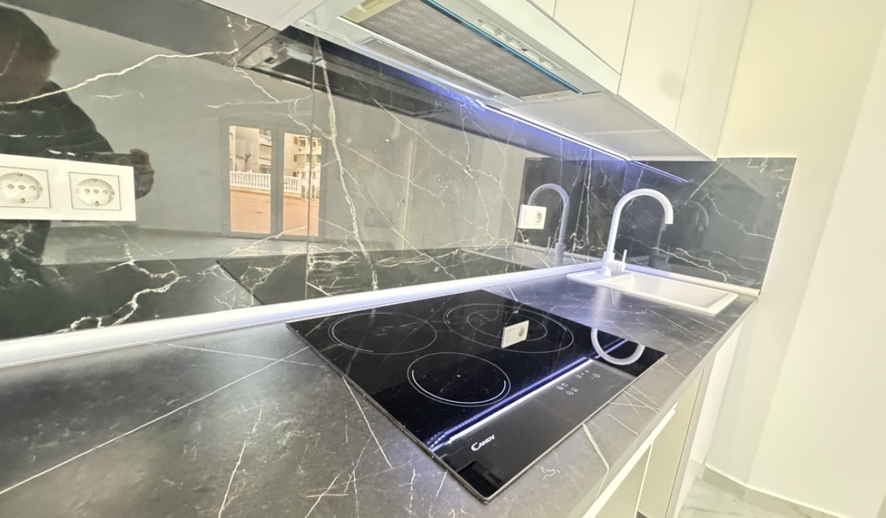 Reventa - Apartamento / Piso - Torrevieja