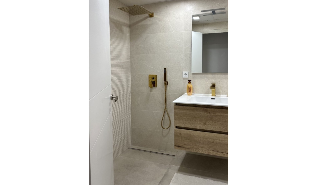 Reventa - Apartamento / Piso - Torrevieja