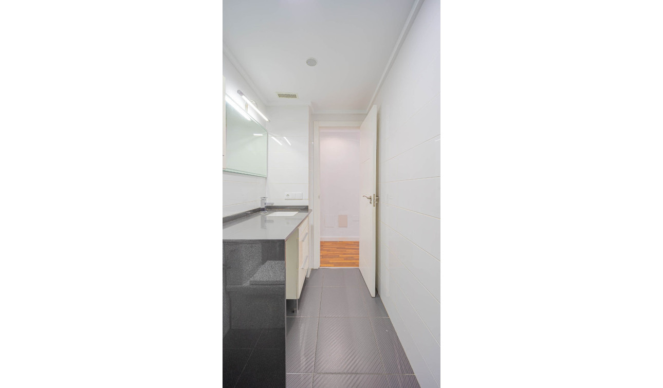 Reventa - Apartamento / Piso - Torrevieja