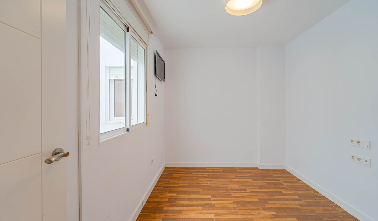 Reventa - Apartamento / Piso - Torrevieja