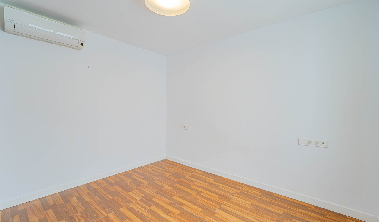 Reventa - Apartamento / Piso - Torrevieja