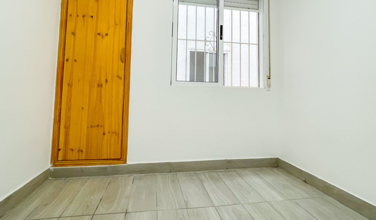 Reventa - Apartamento / Piso - Torrevieja