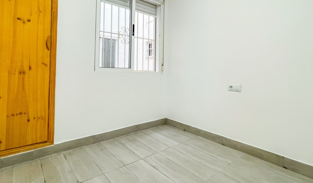 Reventa - Apartamento / Piso - Torrevieja