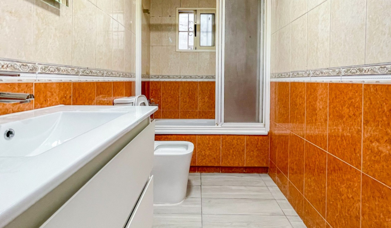 Reventa - Apartamento / Piso - Torrevieja