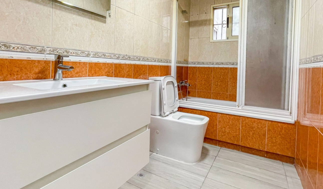 Reventa - Apartamento / Piso - Torrevieja