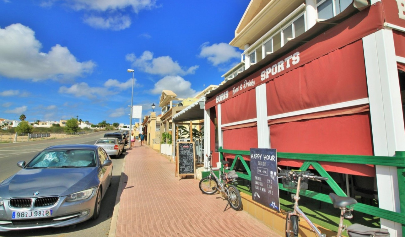 Reventa - Apartamento / Piso - Villamartín - Costa Blanca