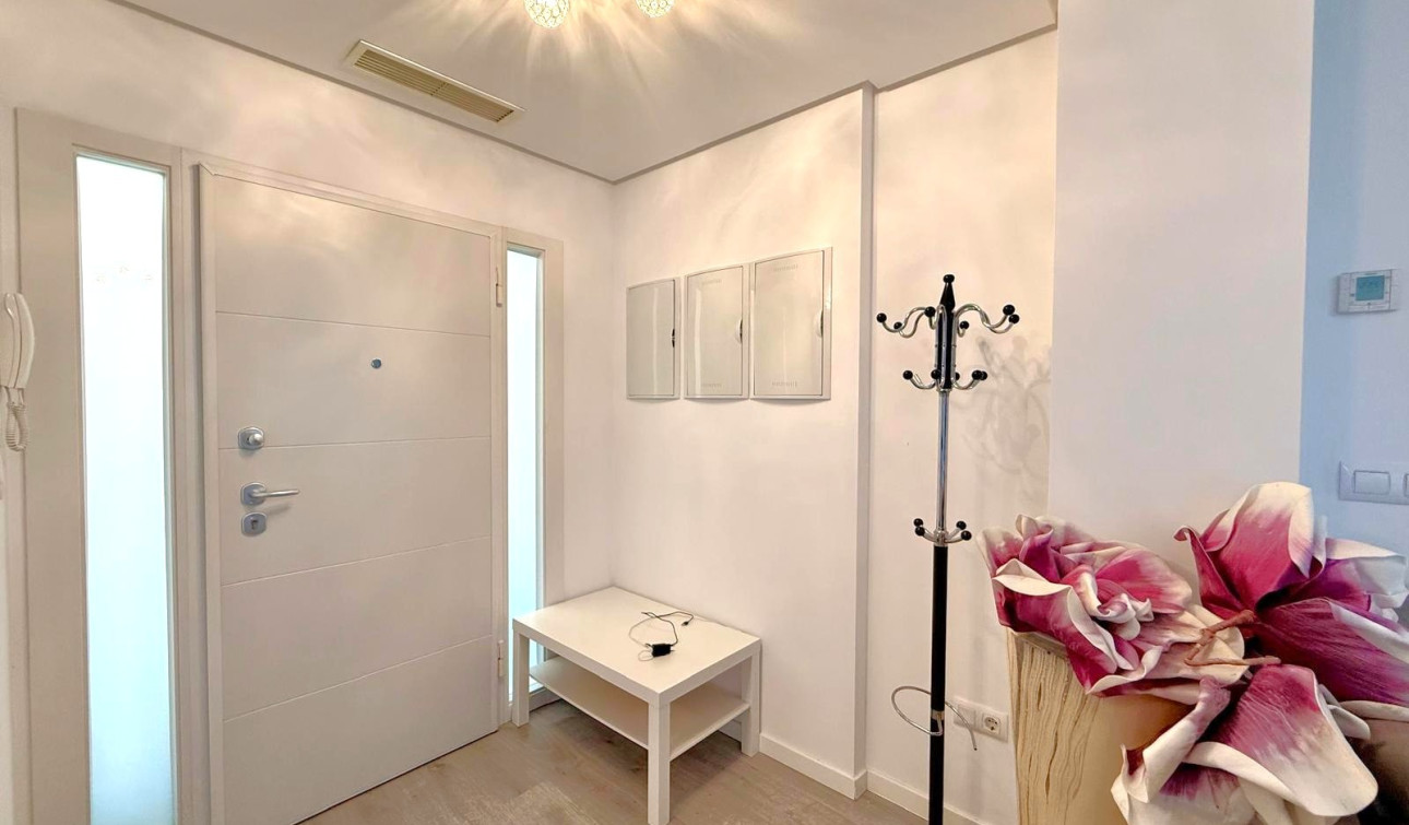 Reventa - Apartamento / Piso - Villamartín - Los Dolses