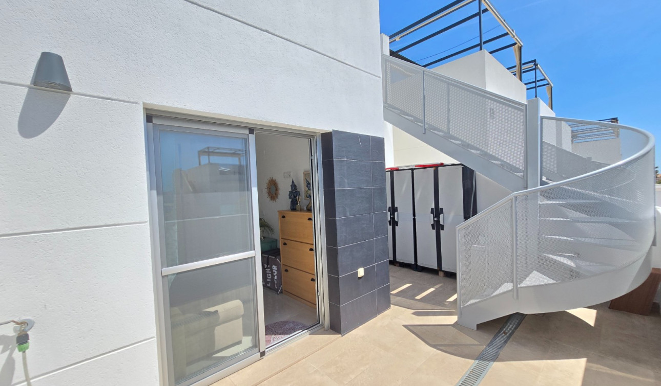 Reventa - Casa de Pueblo - Ciudad Quesada - Doña Pepa *