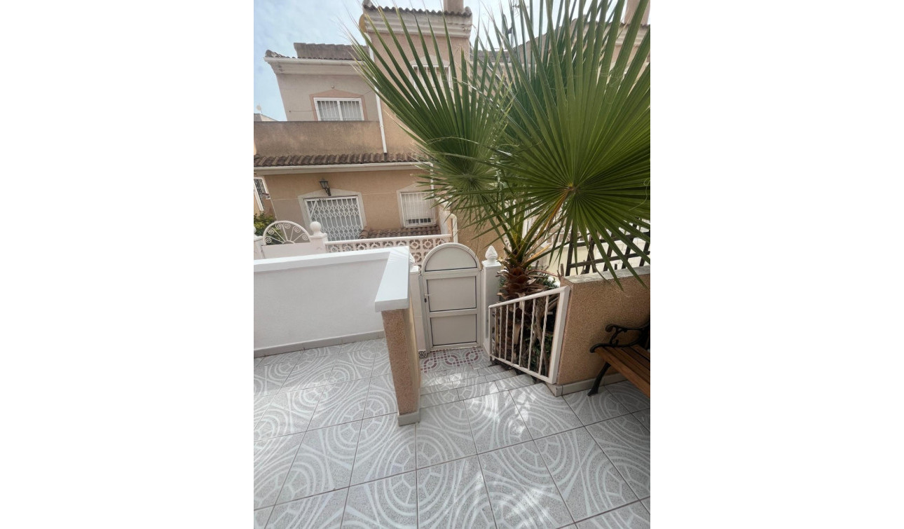 Reventa - Casa de Pueblo - Ciudad Quesada - Doña pepa