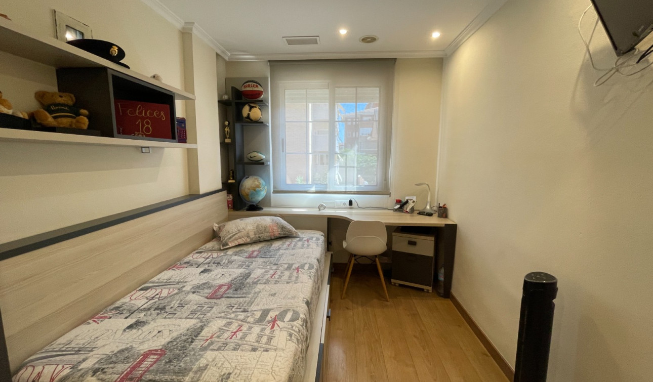 Reventa - Casa de Pueblo - Elche - Center