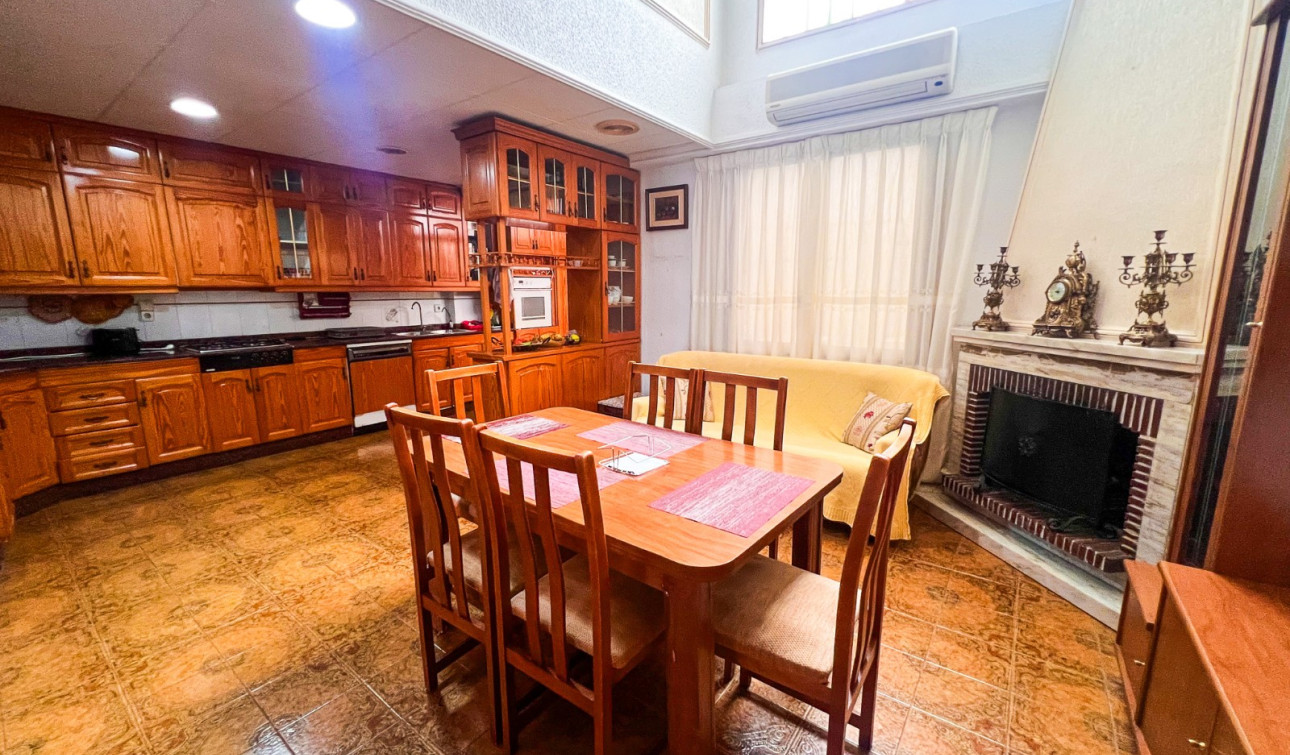 Reventa - Casa de Pueblo - Guardamar del Segura