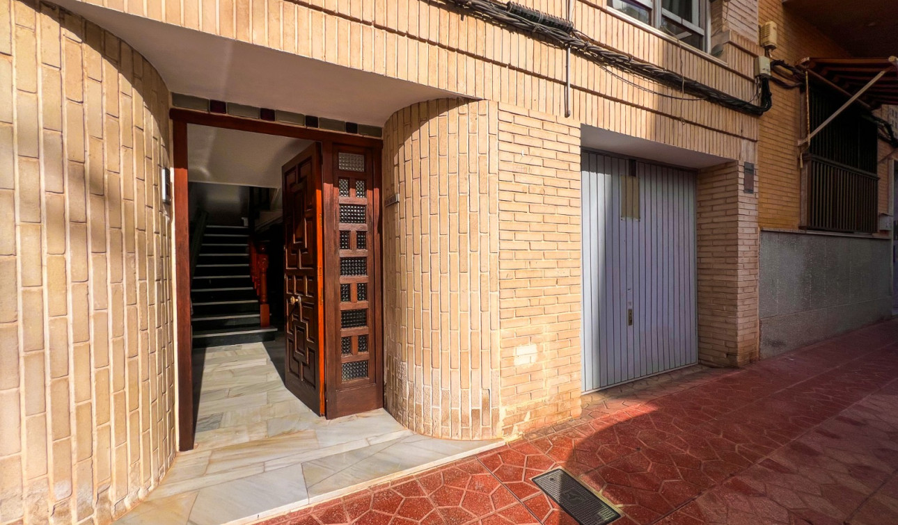 Reventa - Casa de Pueblo - Guardamar del Segura
