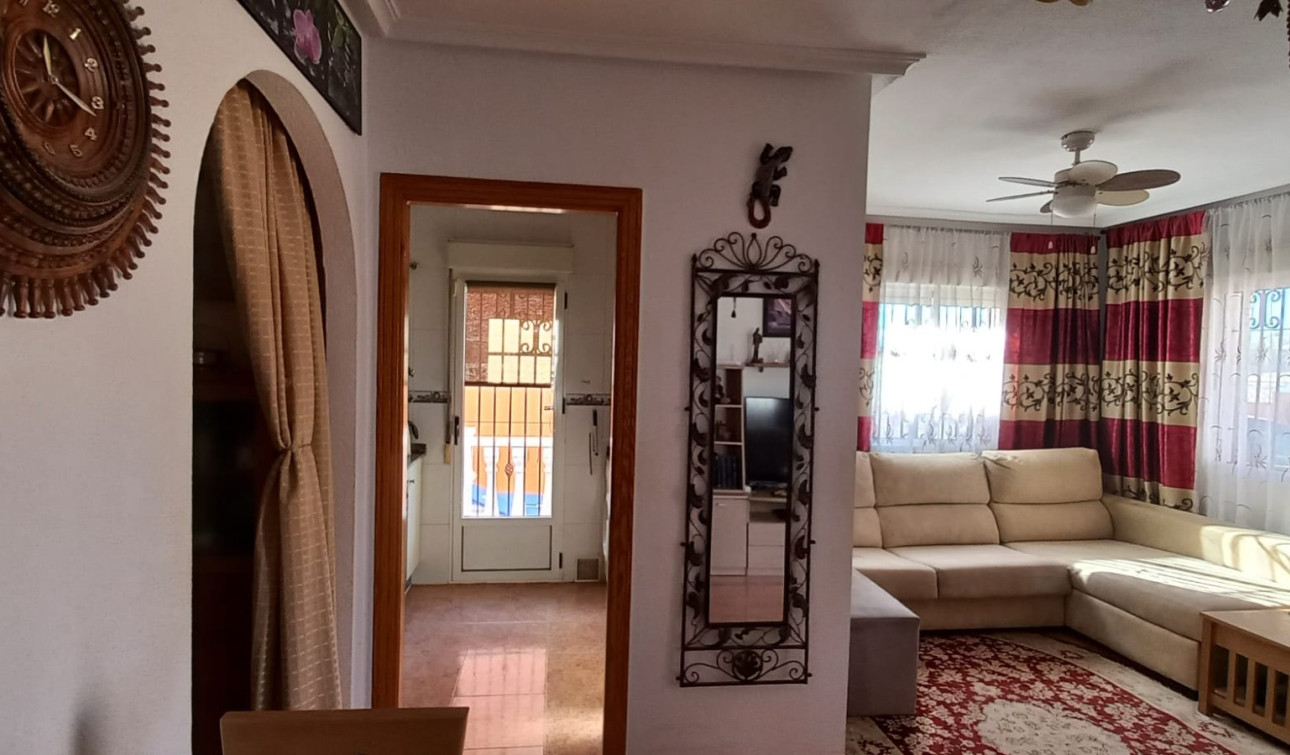 Reventa - Casa de Pueblo - Los Montesinos - La Herrada