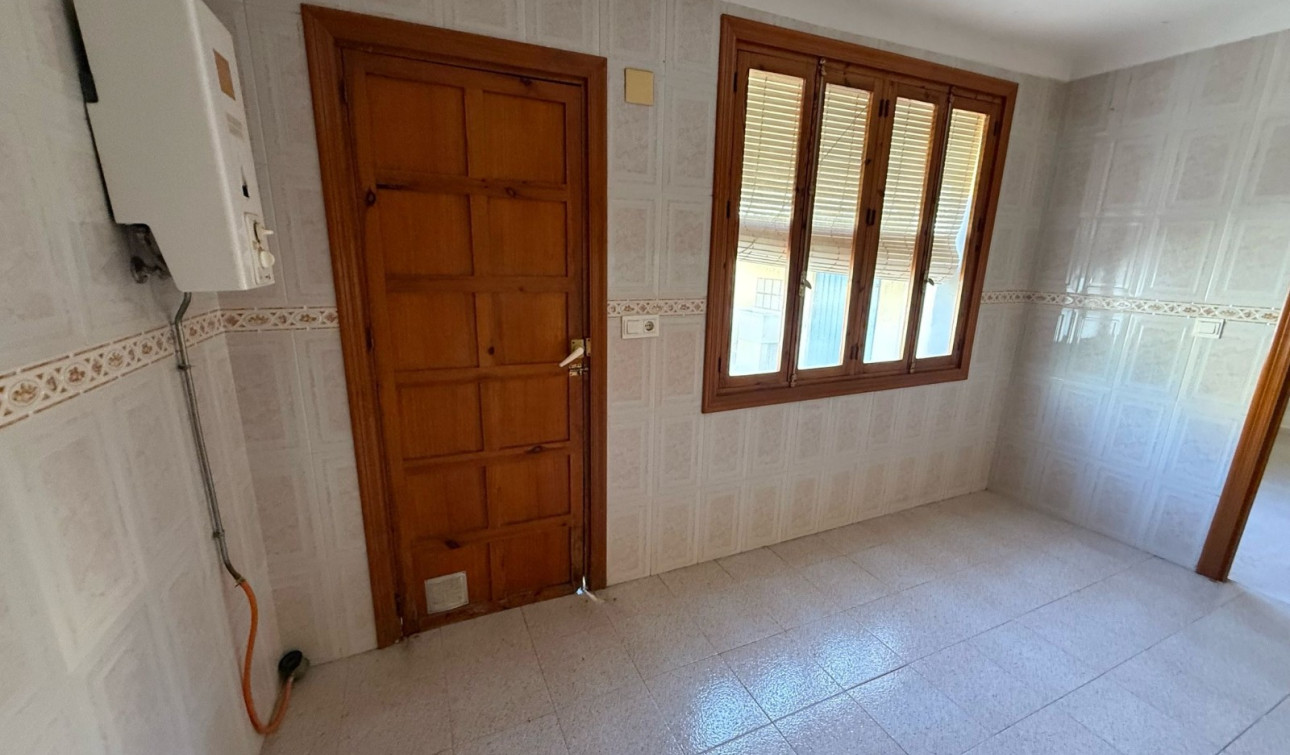 Reventa - Casa de Pueblo - Los Montesinos