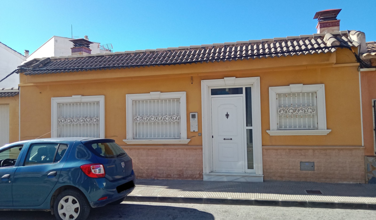 Reventa - Casa de Pueblo - Los Montesinos