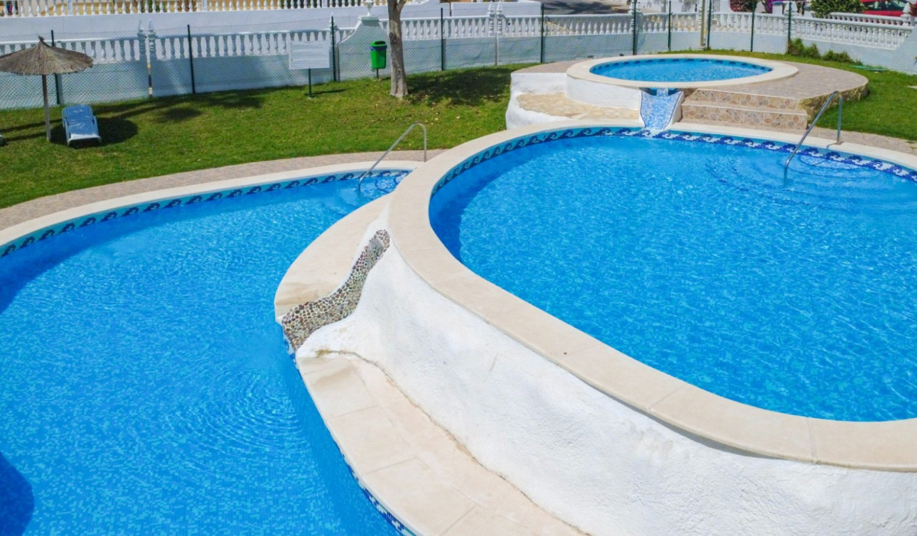 Reventa - Casa de Pueblo - Orihuela Costa - La Rioja