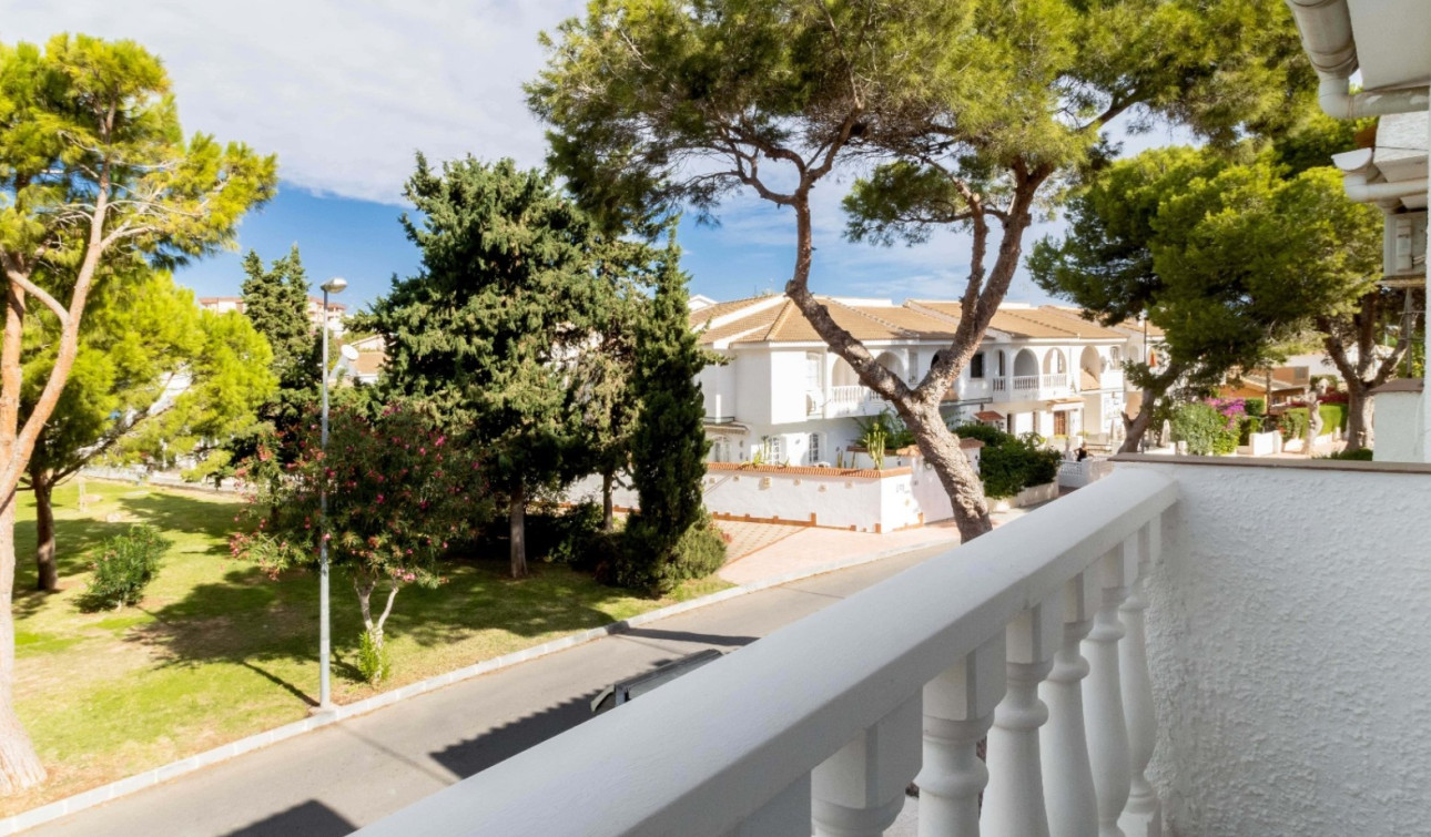 Reventa - Casa de Pueblo - Orihuela Costa - La Zenia