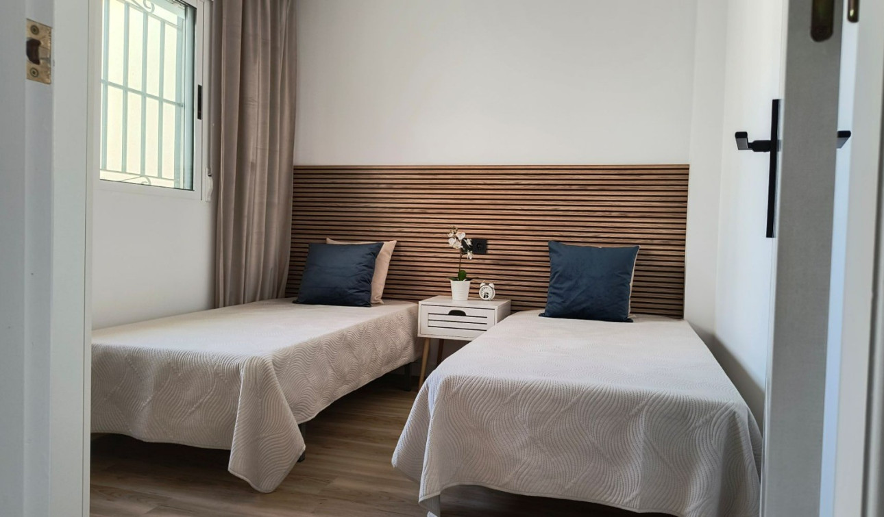 Reventa - Casa de Pueblo - Orihuela Costa - Punta Prima