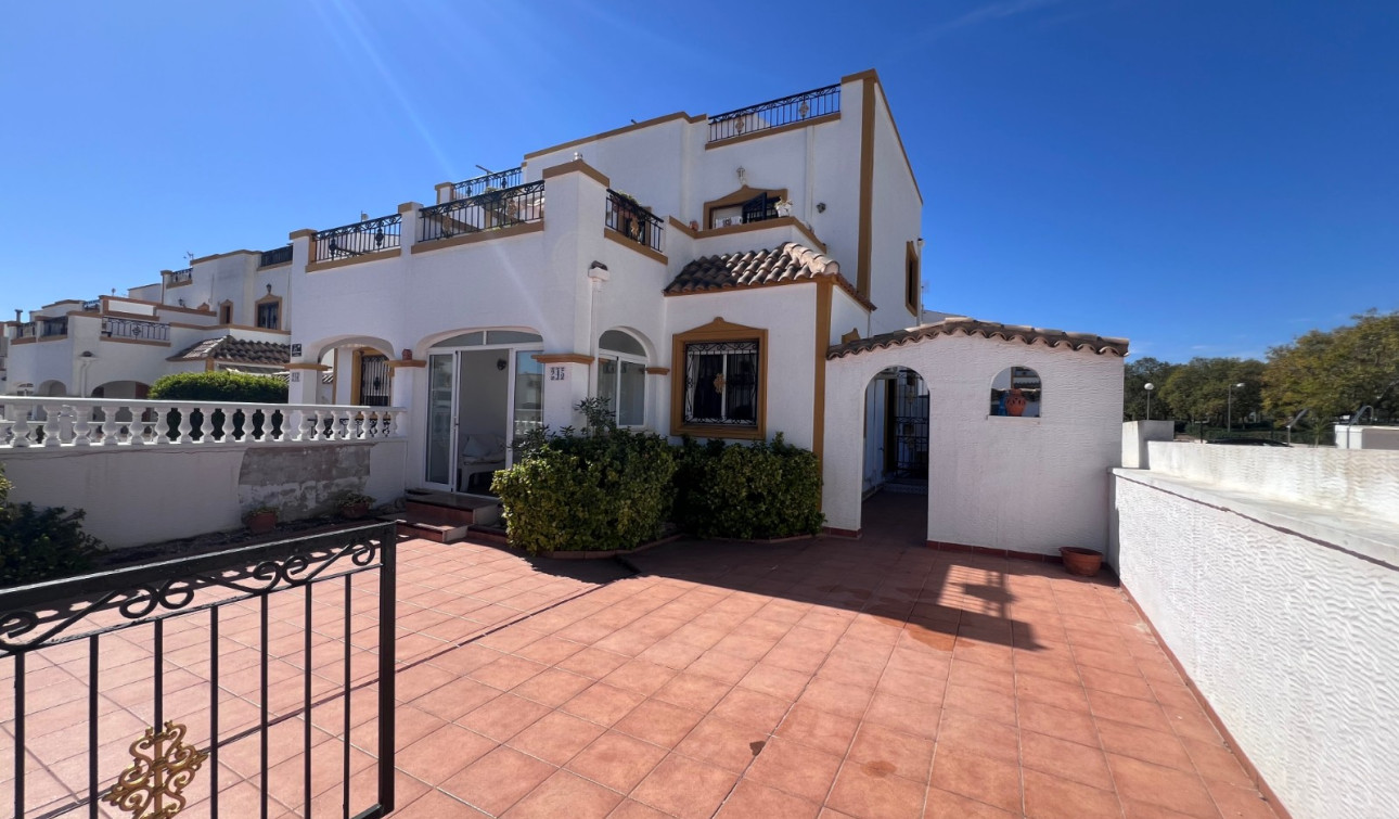 Reventa - Casa de Pueblo - Orihuela - Entre Naranjos