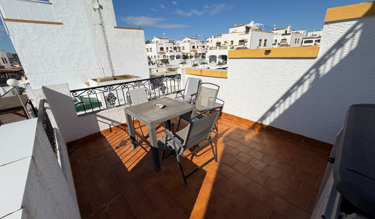 Reventa - Casa de Pueblo - Orihuela - Entre Naranjos