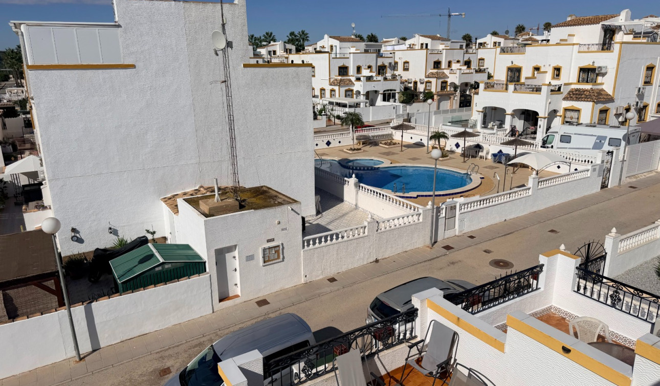Reventa - Casa de Pueblo - Orihuela - Entre Naranjos