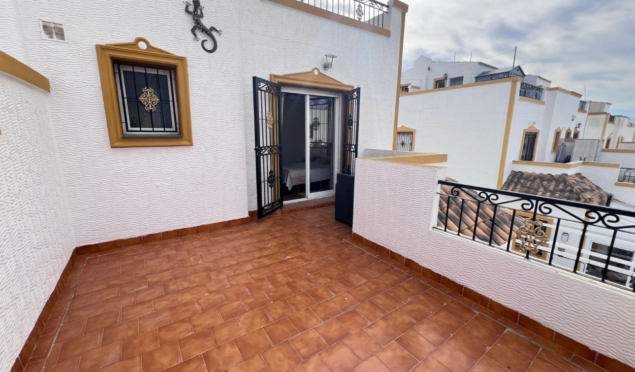 Reventa - Casa de Pueblo - Orihuela - Entre Naranjos