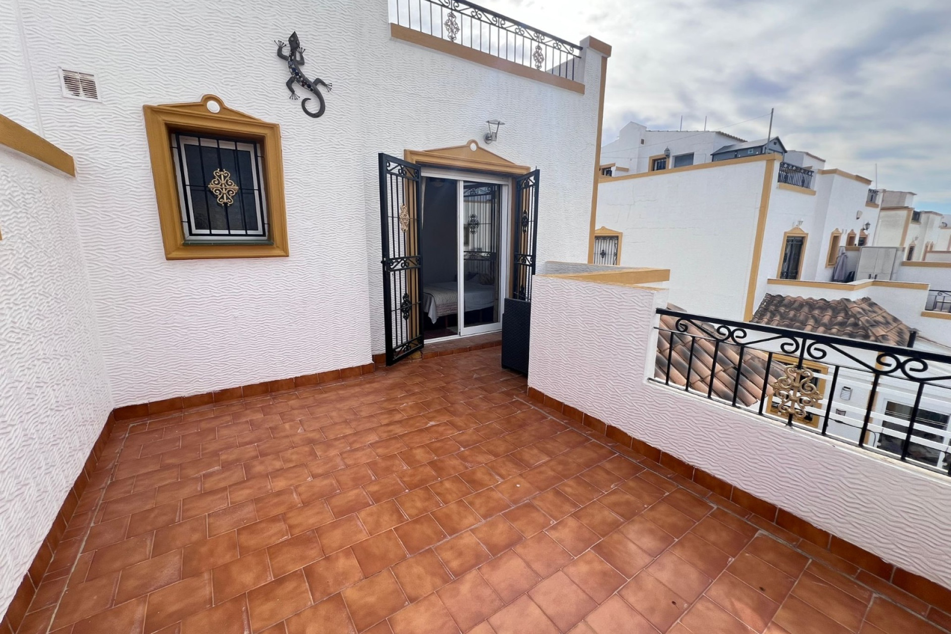 Reventa - Casa de Pueblo - Orihuela - Entre Naranjos