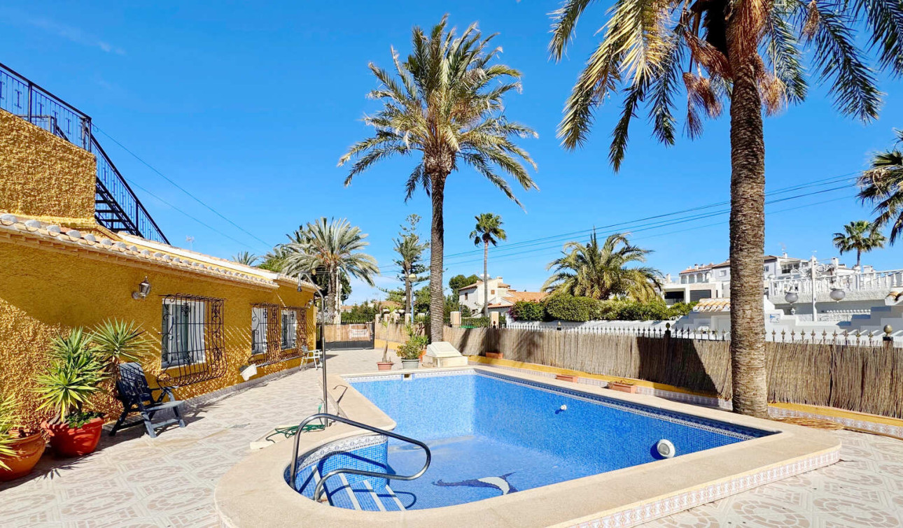 Reventa - Casa de Pueblo - Orihuela - Orihuela Costa