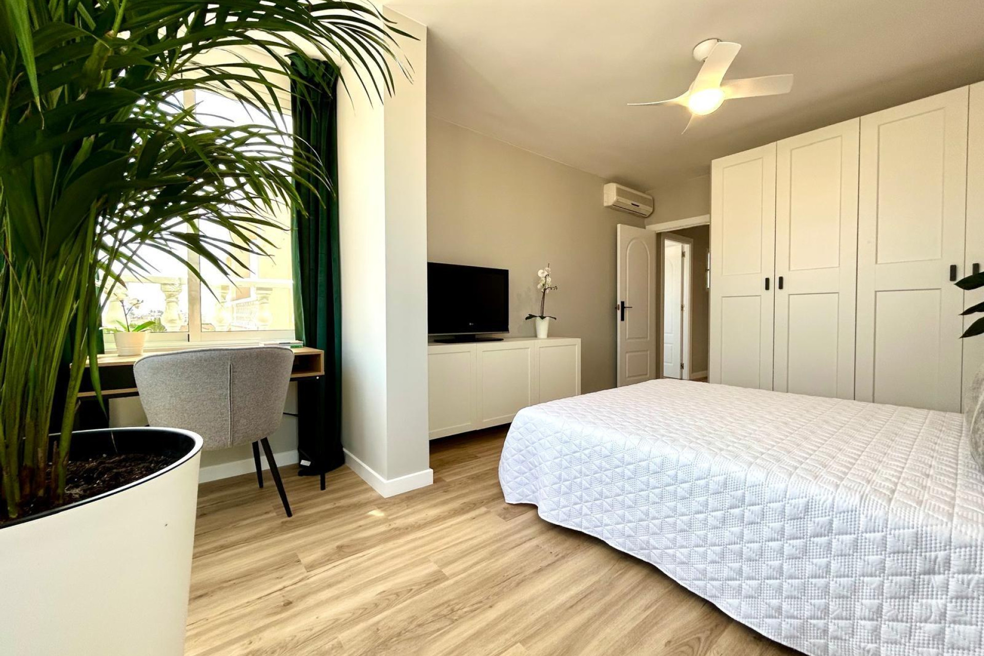 Reventa - Casa de Pueblo - Orihuela - Urbanización Perla del Mar