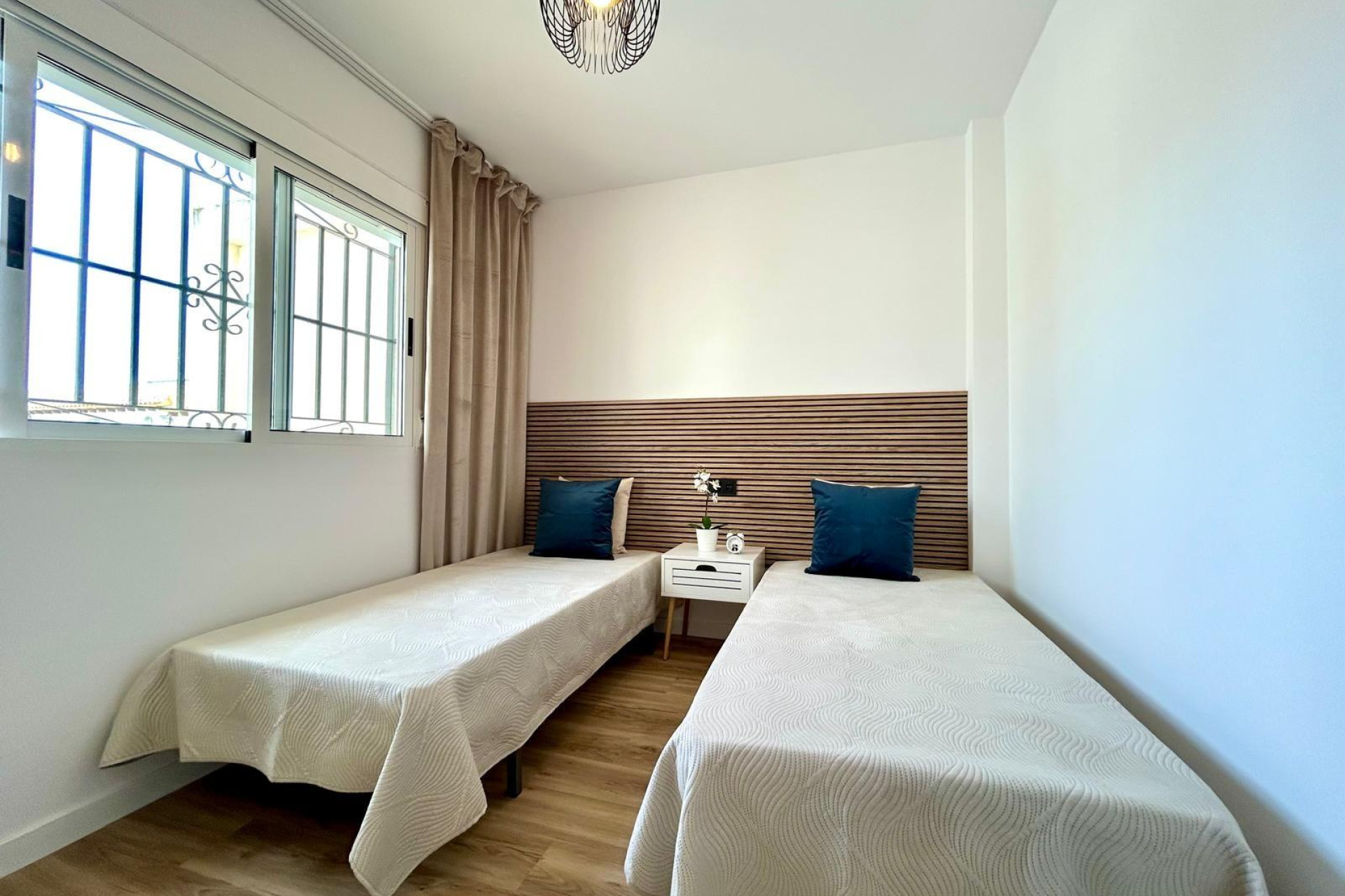 Reventa - Casa de Pueblo - Orihuela - Urbanización Perla del Mar