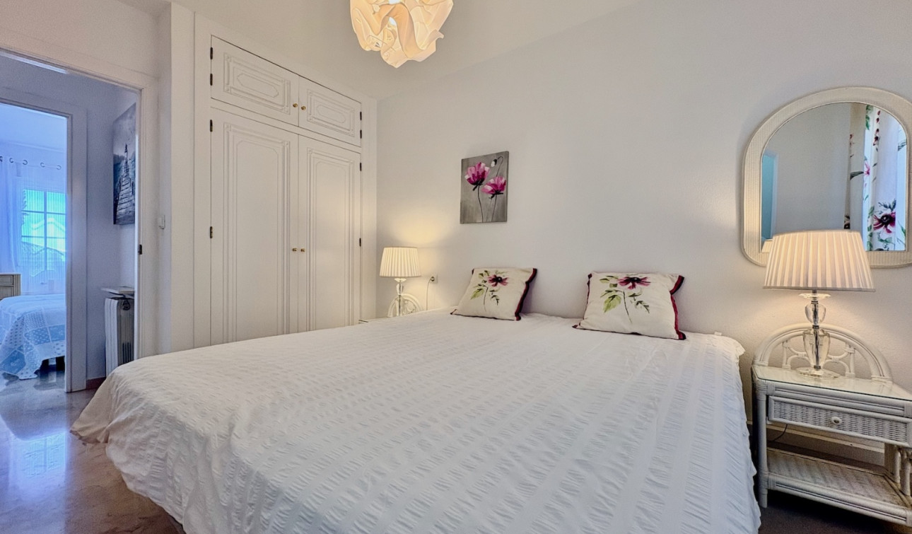 Reventa - Casa de Pueblo - Orihuela - Villamartin
