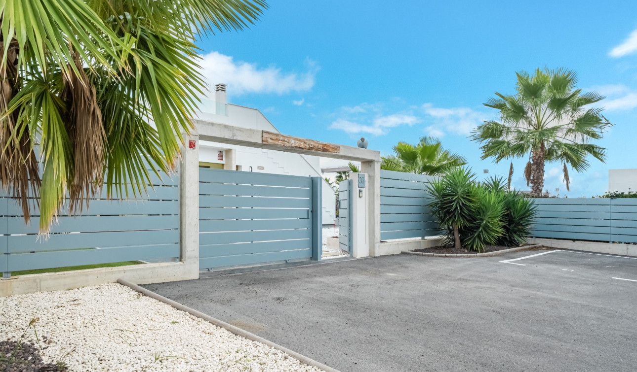 Reventa - Casa de Pueblo - Orihuela - Vistabella