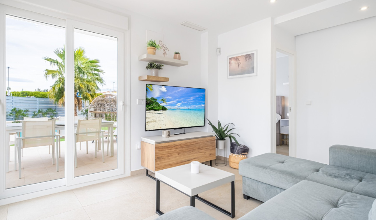 Reventa - Casa de Pueblo - Orihuela - Vistabella