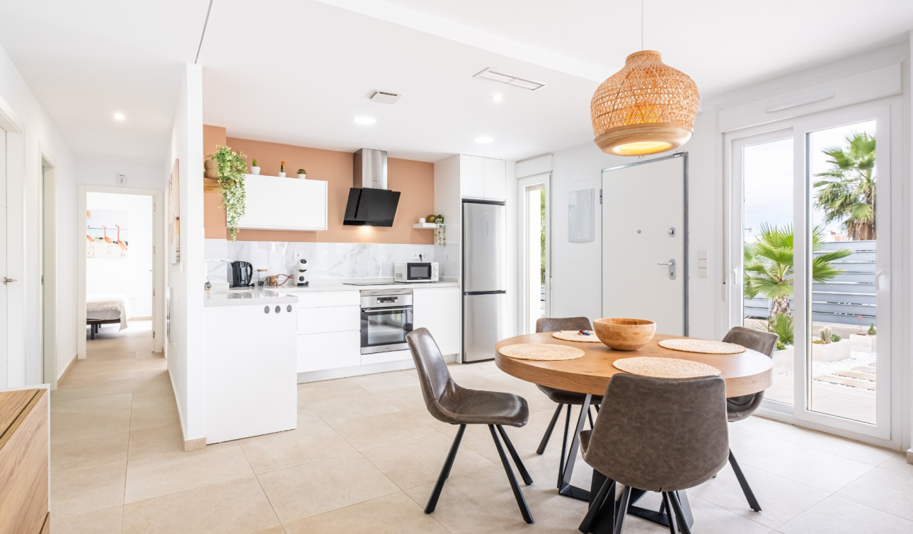 Reventa - Casa de Pueblo - Orihuela - Vistabella