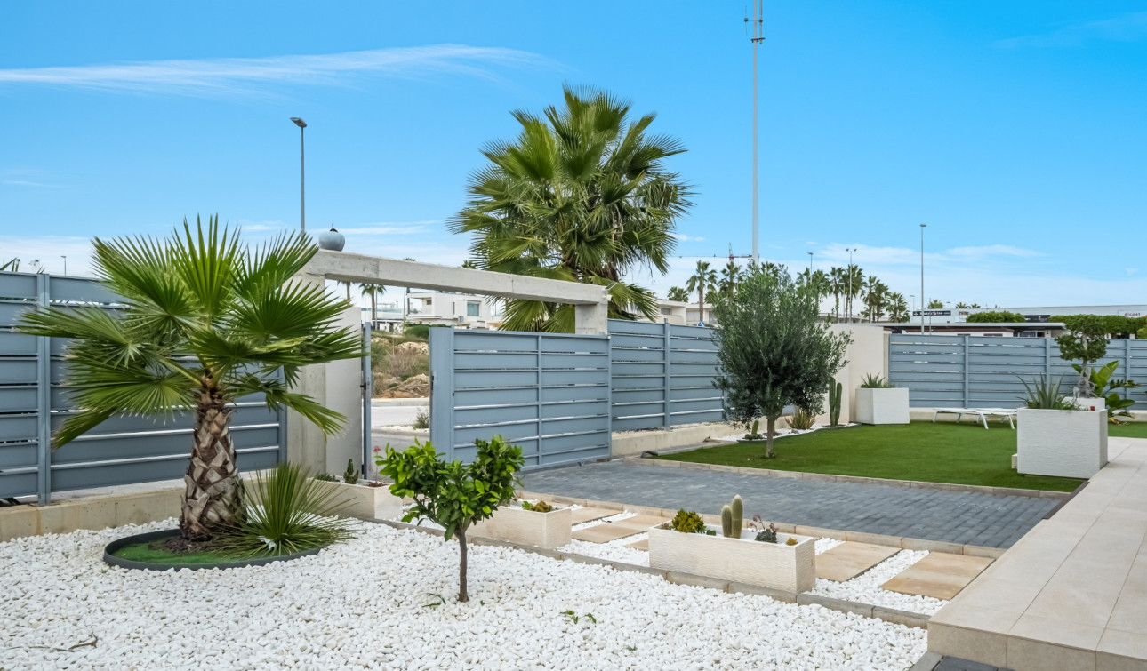 Reventa - Casa de Pueblo - Orihuela - Vistabella