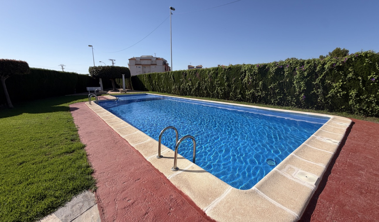 Reventa - Casa de Pueblo - Playa Flamenca