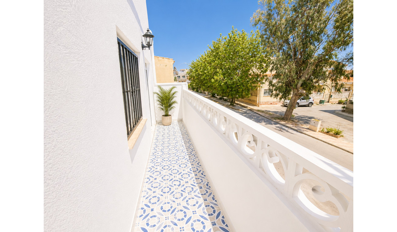 Reventa - Casa de Pueblo - San Fulgencio - La Marina