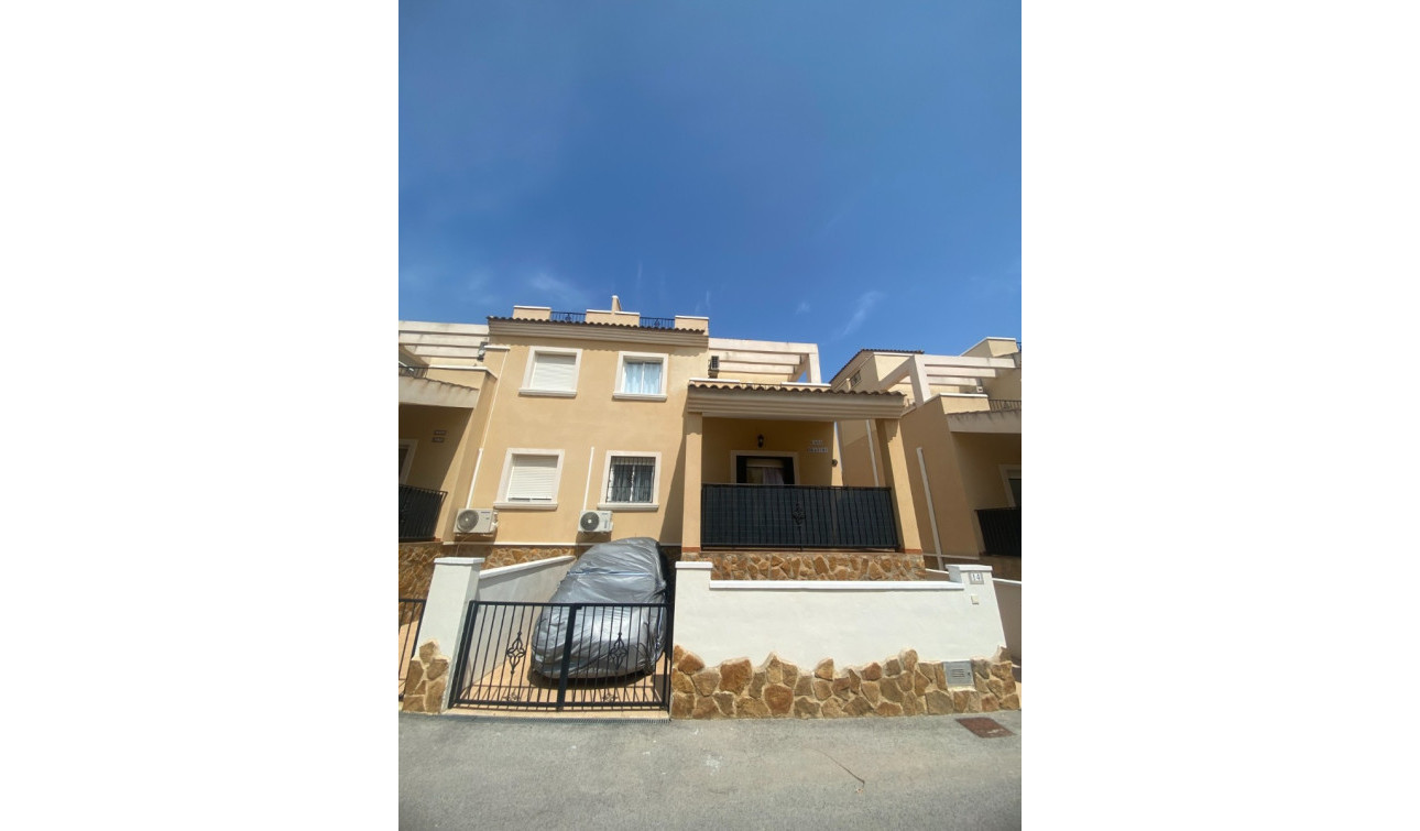 Reventa - Casa de Pueblo - San Miguel de Salinas