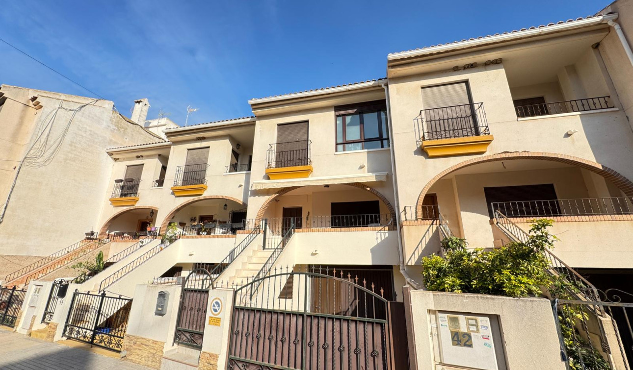 Reventa - Casa de Pueblo - San Miguel de Salinas