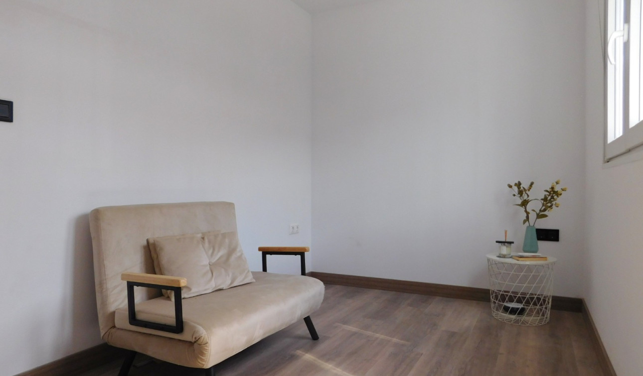 Reventa - Casa de Pueblo - San Miguel de Salinas