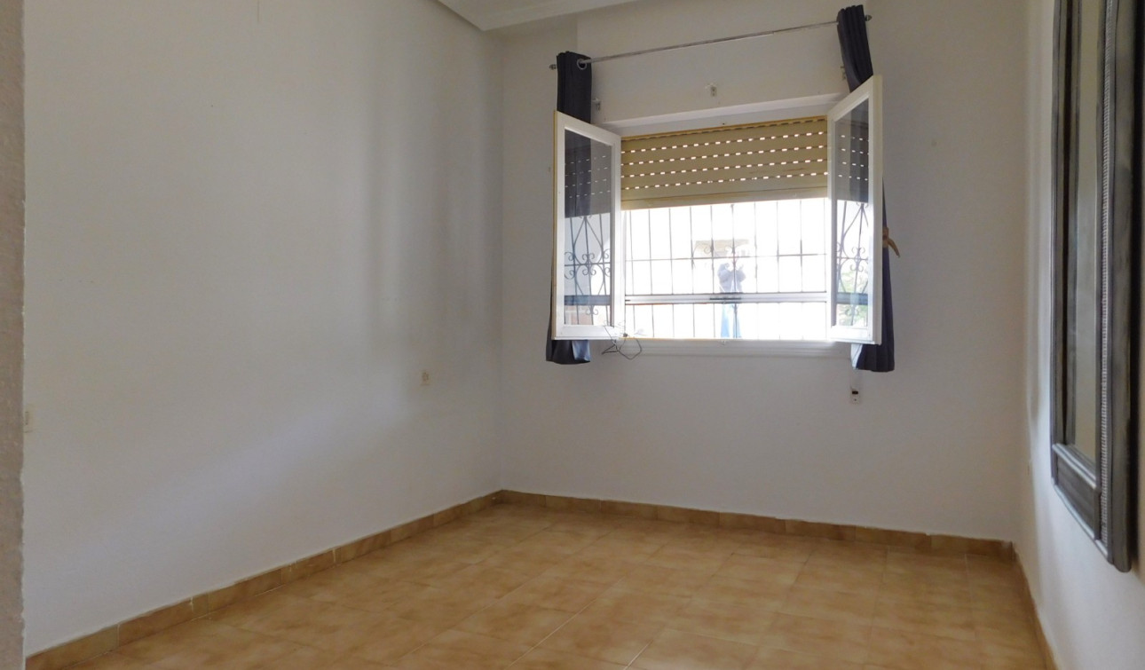 Reventa - Casa de Pueblo - San Miguel de Salinas