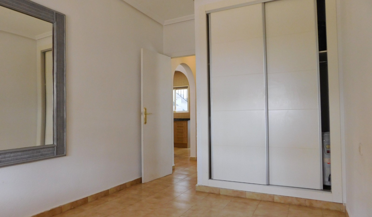 Reventa - Casa de Pueblo - San Miguel de Salinas