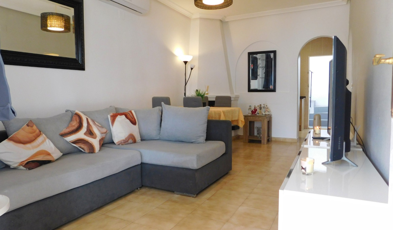 Reventa - Casa de Pueblo - San Miguel de Salinas