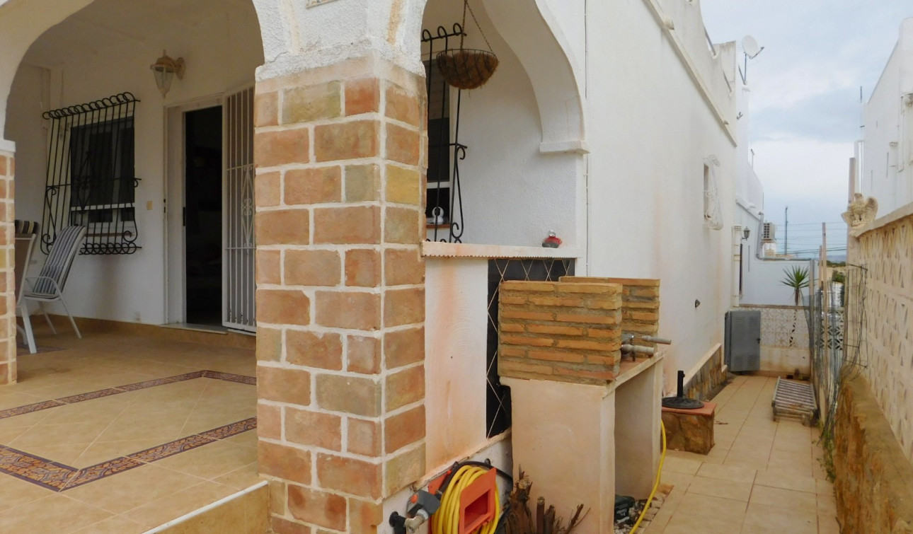 Reventa - Casa de Pueblo - San Miguel de Salinas