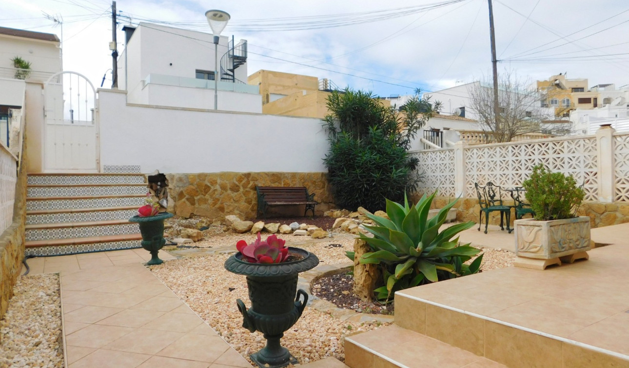 Reventa - Casa de Pueblo - San Miguel de Salinas
