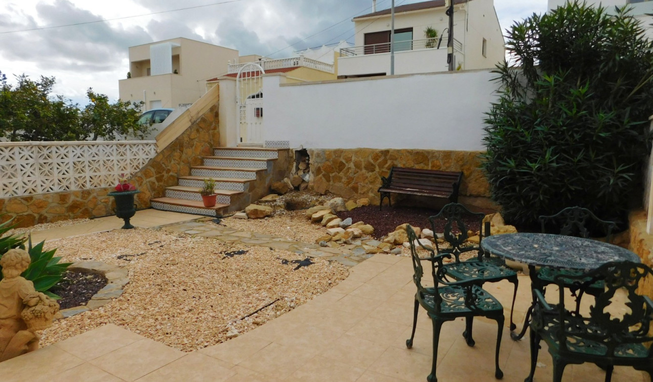Reventa - Casa de Pueblo - San Miguel de Salinas