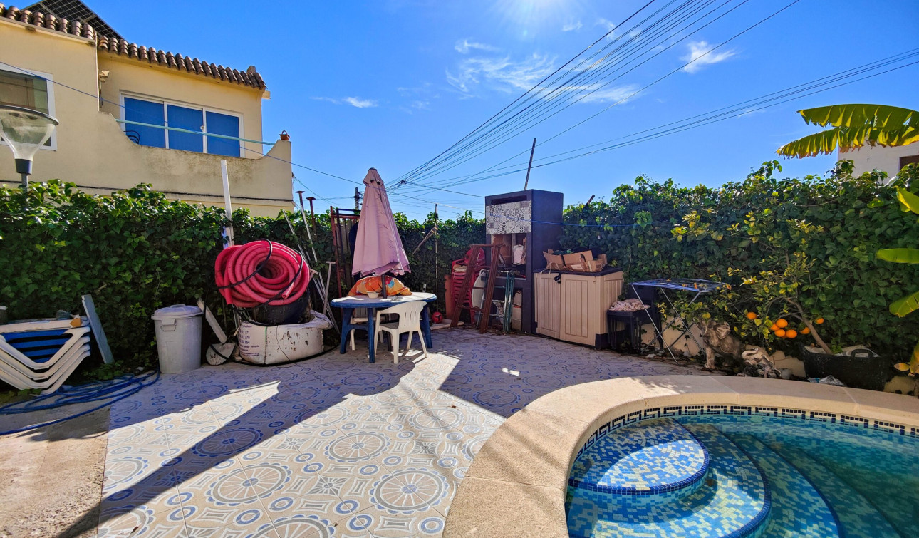 Reventa - Casa de Pueblo - San Miguel de Salinas