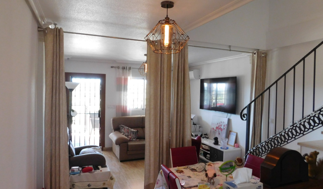 Reventa - Casa de Pueblo - Torremendo